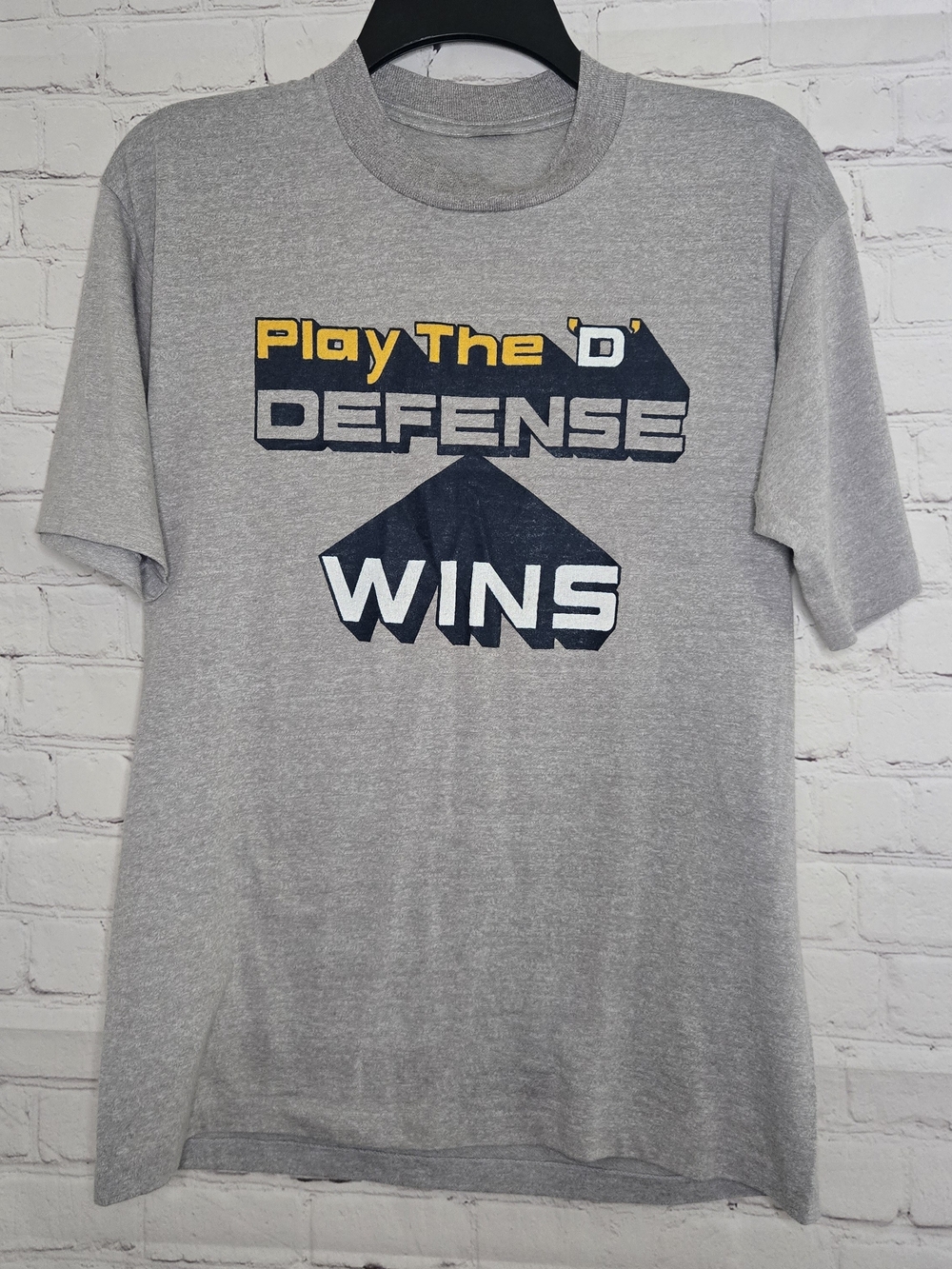 Play The 'D' Vintage Single‎ Stich Grey Graphic Tee Streetwear Sz M